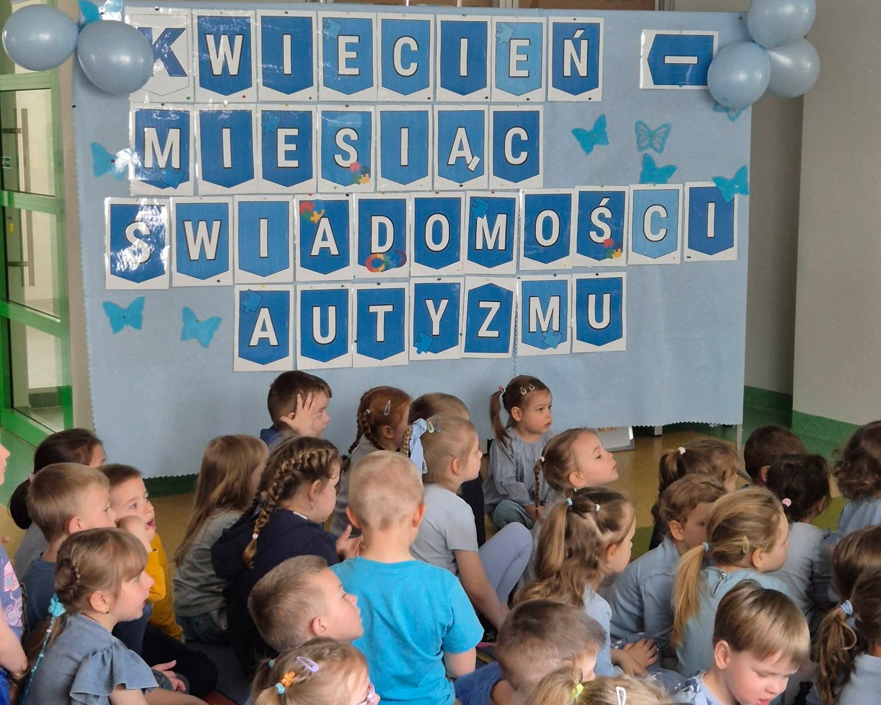  Dzieci na dywanie